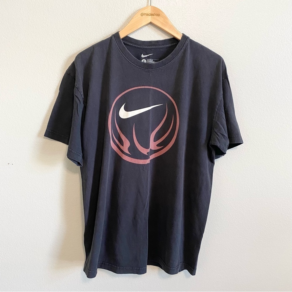 Nike Y2k Basketball Big Swoosh Graphic Loose Fit Short Sleeve Tee Size Large